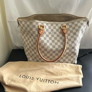 Authentic Pre❤️d Louis Vuitton Saleya Handbag Damier MM